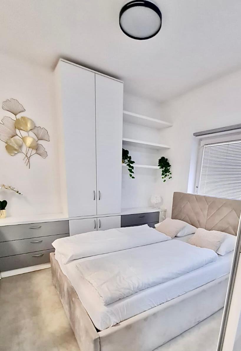 Ljubljana Central Lux Apartment With Free Parking Εξωτερικό φωτογραφία